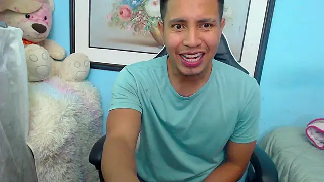 Luciana and Neitan online show from March 3, 2025, 10:42 pm