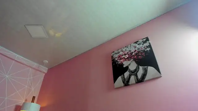 dolly zoe online show from December 19, 2025, 5:47 am