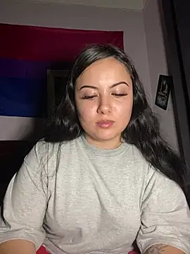 xocrybaby online show from December 7, 2024, 10:28 pm