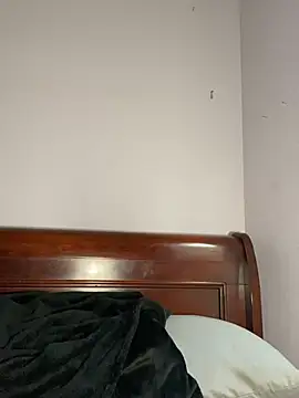 xocrybaby online show from December 9, 2024, 6:03 pm