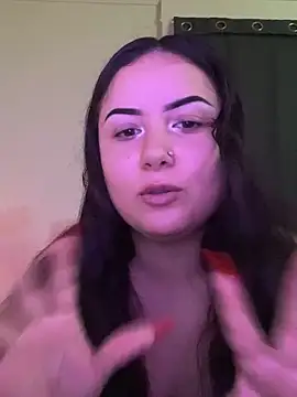 xocrybaby online show from October 19, 2025, 6:19 pm