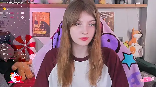 Snapshot of AliceLanley chatting on December 17, 2024, 12:43 pm AliceLanley online show from December 17, 2024, 12:43 pm