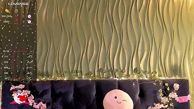 Snapshot of AliceLanley chatting on March 21, 2025, 3:35 pm AliceLanley online show from March 21, 2025, 3:35 pm