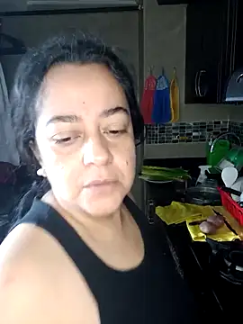 Snapshot of lucia_vonne_ chatting on November 4, 2025, 7:13 pm lucia vonne online show from November 4, 2025, 7:13 pm