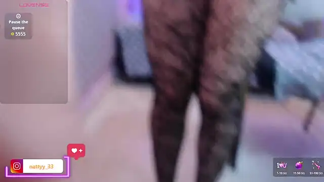 lili hott63 online show from February 11, 2026, 5:51 pm