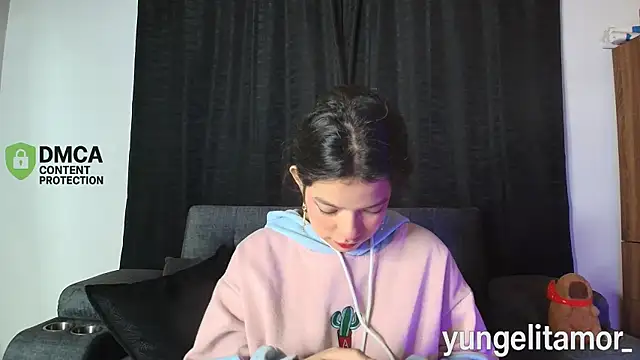 Snapshot of yungelitamor_ chatting on September 29, 2025, 5:01 am yungelitamor online show from September 29, 2025, 5:01 am