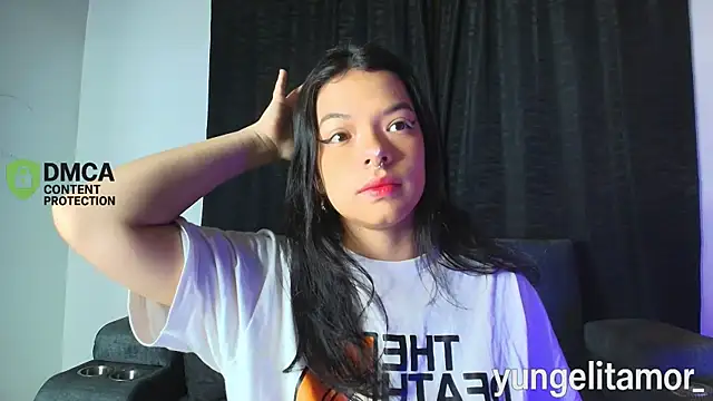 Snapshot of yungelitamor_ chatting on October 29, 2025, 4:59 am yungelitamor online show from October 29, 2025, 4:59 am