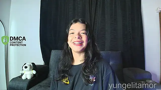 Snapshot of yungelitamor_ chatting on December 2, 2025, 5:13 am yungelitamor online show from December 2, 2025, 5:13 am
