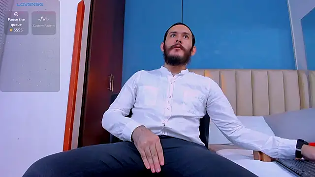 jeanpiere  online show from October 12, 2025, 3:05 am