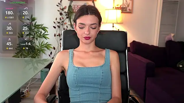 Snapshot of olivia_jeas chatting on June 27, 2026, 9:20 pm olivia jeas online show from June 27, 2026, 9:20 pm