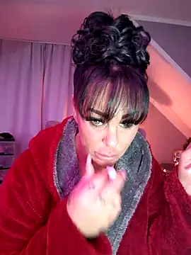 Snapshot of hotmilfbitch chatting on March 4, 2025, 4:17 am hotmilfbitch online show from March 4, 2025, 4:17 am