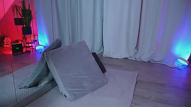 Snapshot of hotmilfbitch chatting on March 13, 2025, 11:05 pm hotmilfbitch online show from March 13, 2025, 11:05 pm