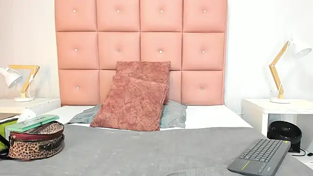 lhiamfit online show from December 2, 2025, 4:13 pm