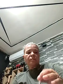 Snapshot of Mistress_Miry chatting on September 18, 2025, 7:10 am Mistress Miry online show from September 18, 2025, 7:10 am