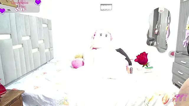 thickebonymilfF online show from May 17, 2026, 5:38 am