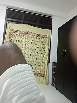 summasex online show from April 15, 2026, 4:14 pm