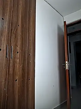 hornycreamybabe online show from November 2, 2025, 10:28 am