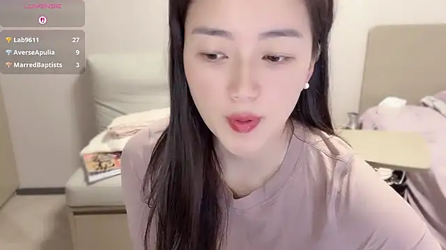 A-xena online show from October 28, 2025, 3:32 am