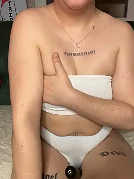 PetiteAngel666 online show from April 9, 2026, 5:18 pm