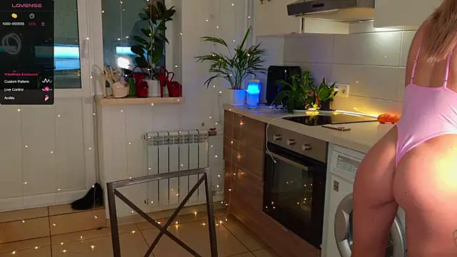 MissLovex online show from December 19, 2025, 3:13 am