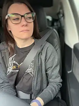 Snapshot of LadyLena1 chatting on October 30, 2025, 6:08 pm LadyLena1 online show from October 30, 2025, 6:08 pm