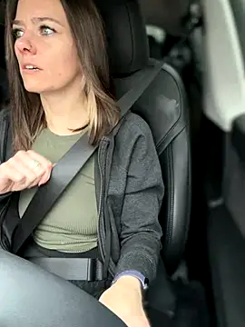 Snapshot of LadyLena1 chatting on November 3, 2025, 8:21 pm LadyLena1 online show from November 3, 2025, 8:21 pm