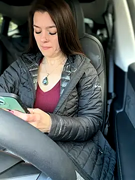 Snapshot of LadyLena1 chatting on November 17, 2025, 10:04 pm LadyLena1 online show from November 17, 2025, 10:04 pm