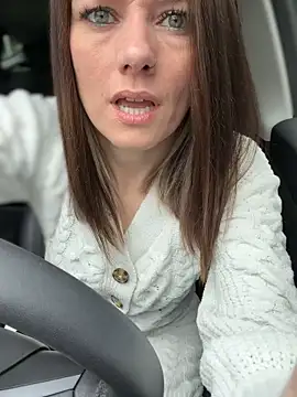 Snapshot of LadyLena1 chatting on November 22, 2025, 7:13 pm LadyLena1 online show from November 22, 2025, 7:13 pm