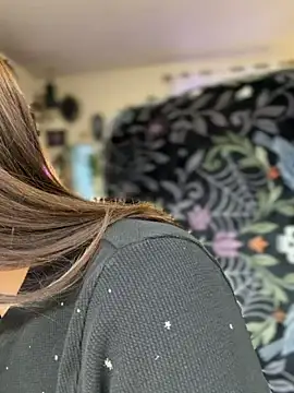 Snapshot of LadyLena1 chatting on December 3, 2025, 4:16 pm LadyLena1 online show from December 3, 2025, 4:16 pm