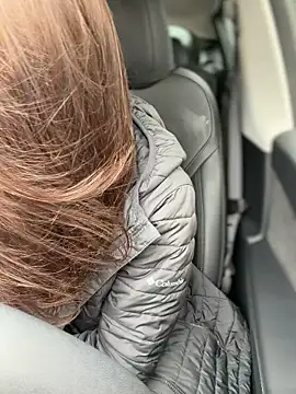 Snapshot of LadyLena1 chatting on December 14, 2025, 7:18 pm LadyLena1 online show from December 14, 2025, 7:18 pm