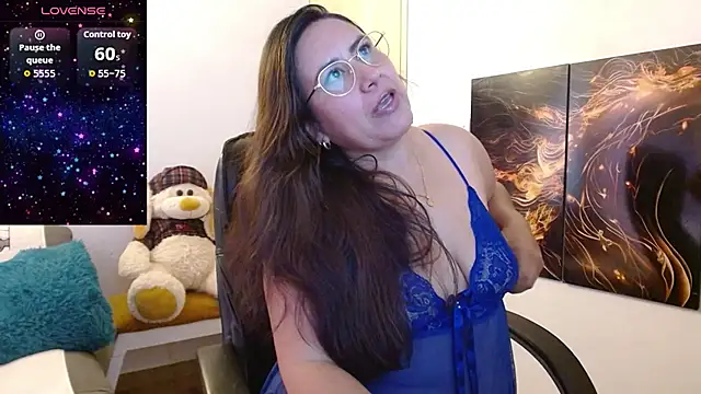 amalia brunette online show from December 18, 2025, 4:24 pm