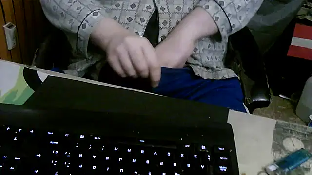 porkorossy online show from December 2, 2025, 11:48 am