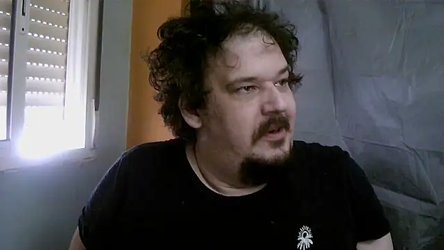 porkorossy online show from December 22, 2025, 9:39 am