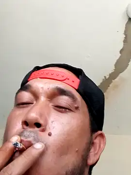 saffont online show from April 1, 2026, 5:10 pm