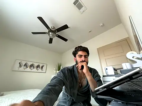 Snapshot of Carlos-195- chatting on October 1, 2025, 10:49 pm Carlos-195- online show from October 1, 2025, 10:49 pm