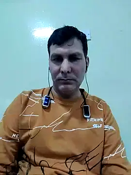 Snapshot of ZIMMY25 chatting on May 15, 2026, 6:15 pm ZIMMY25 online show from May 15, 2026, 6:15 pm