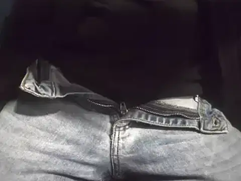 Snapshot of Pol8822 chatting on January 15, 2025, 11:21 am Pol8822 online show from January 15, 2025, 11:21 am