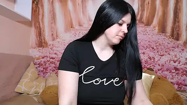Snapshot of Annatrybebetter chatting on March 18, 2026, 8:23 pm Annatrybebetter online show from March 18, 2026, 8:23 pm