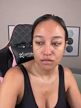 DianaHopson online show from March 8, 2025, 10:54 am