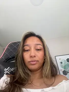 DianaHopson online show from November 12, 2025, 1:00 pm