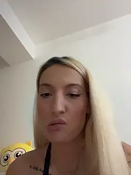 Snapshot of Ella_Charm chatting on September 27, 2025, 4:34 pm Ella Charm online show from September 27, 2025, 4:34 pm