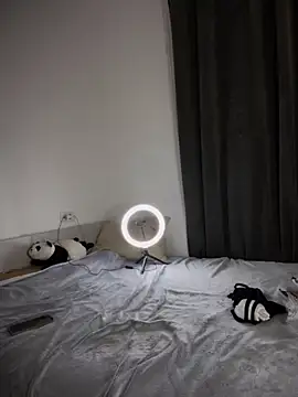 Snapshot of Ella_Charm chatting on October 12, 2025, 4:17 pm Ella Charm online show from October 12, 2025, 4:17 pm