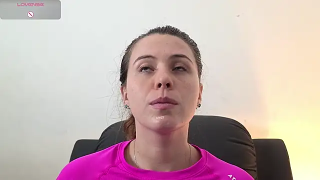 Snapshot of irinasweet27 chatting on September 19, 2025, 2:24 am irinasweet27 online show from September 19, 2025, 2:24 am