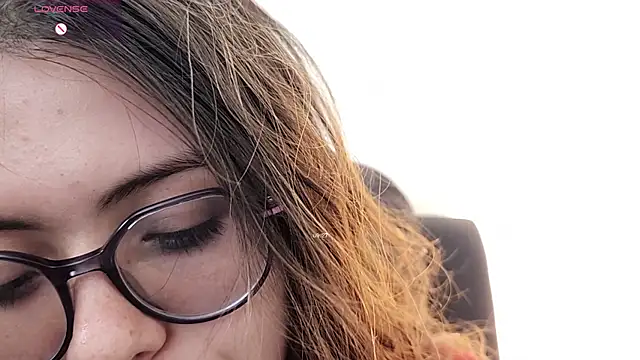 Snapshot of irinasweet27 chatting on October 10, 2025, 12:53 am irinasweet27 online show from October 10, 2025, 12:53 am