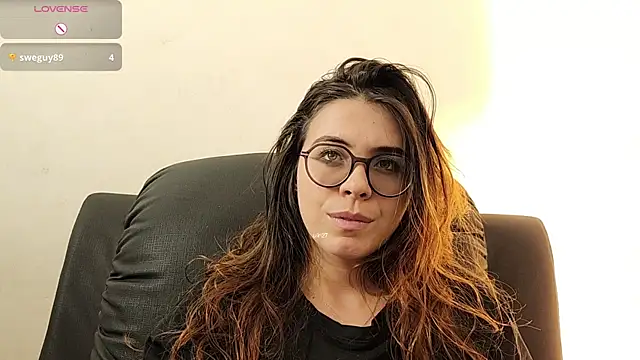 Snapshot of irinasweet27 chatting on October 15, 2025, 12:00 am irinasweet27 online show from October 15, 2025, 12:00 am