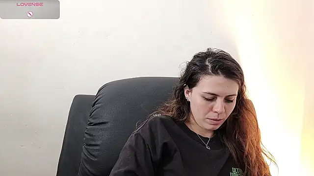 Snapshot of irinasweet27 chatting on October 18, 2025, 2:14 am irinasweet27 online show from October 18, 2025, 2:14 am