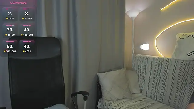 Snapshot of Alice_hailey_ chatting on July 2, 2026, 9:32 pm Alice hailey online show from July 2, 2026, 9:32 pm