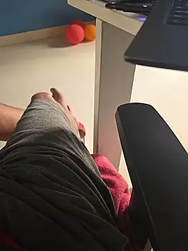 Snapshot of surfer_fun29 chatting on March 18, 2025, 9:52 am surfer fun29 online show from March 18, 2025, 9:52 am