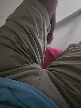 Snapshot of surfer_fun29 chatting on December 16, 2025, 3:00 am surfer fun29 online show from December 16, 2025, 3:00 am