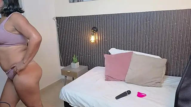 tammy lynn69 online show from March 30, 2026, 6:42 pm